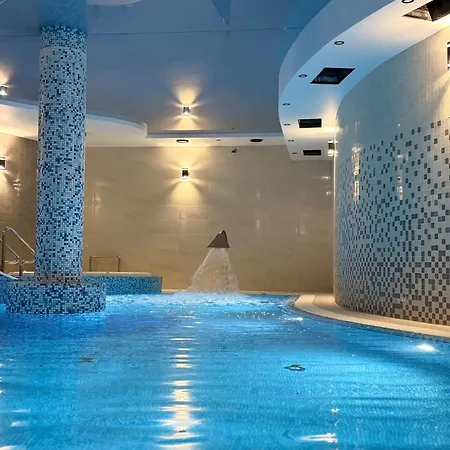 فندق Baltic Plaza Medi 4*