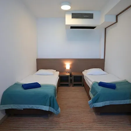 فندق Baltic Plaza Medi 4*